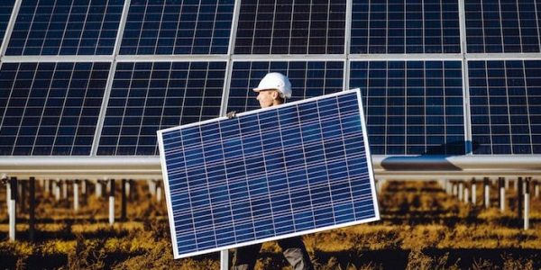 Instalacion-de-Paneles-Solares-en-Mexico-v001-compressor